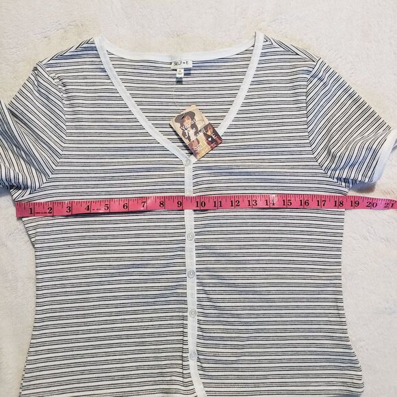Self Esteem Top Misses Size XL Black and White Stripe Button Front Short V-Neck - Picture 9 of 10
